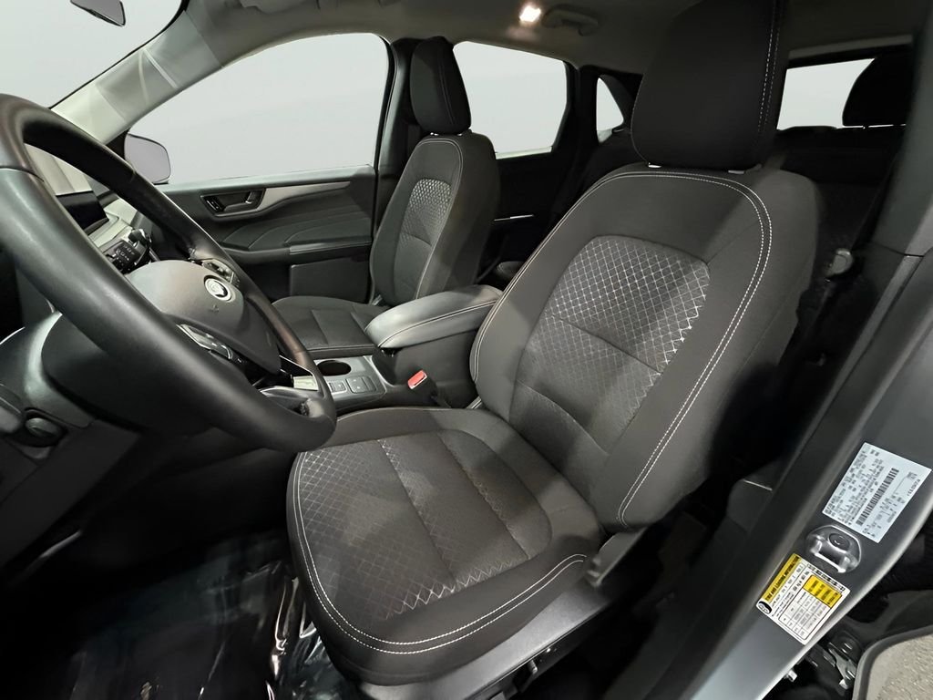 Used 2024 Silver Metallic Ford Active image 18