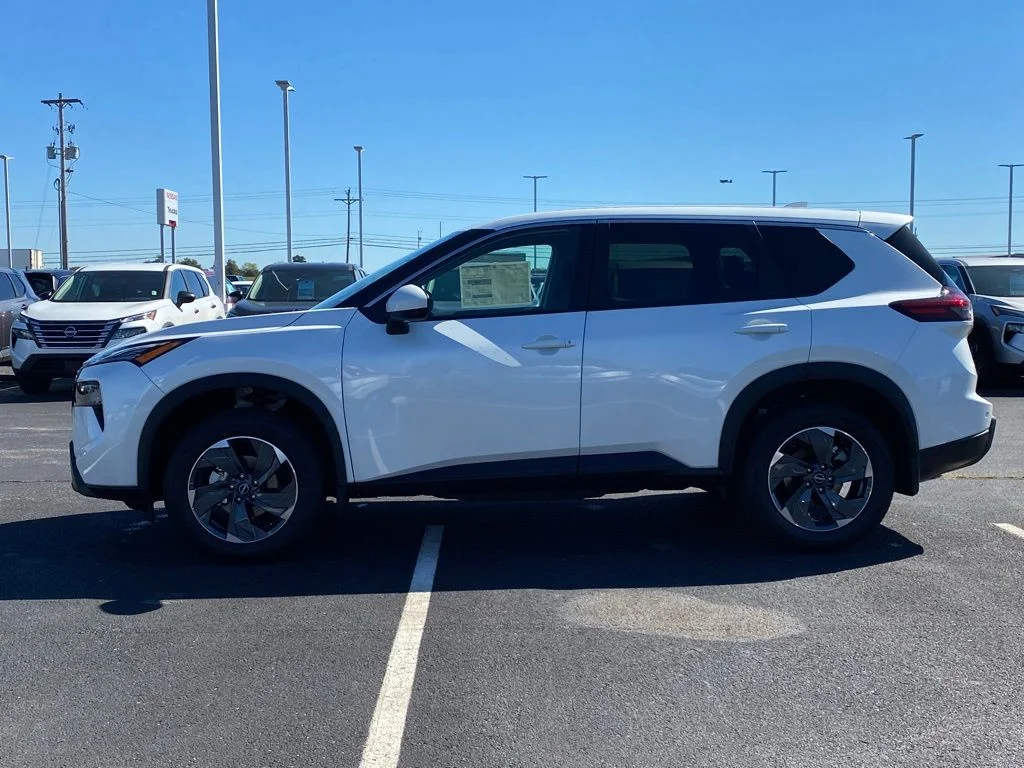 2026 Nissan Rogue SV - Photo 7