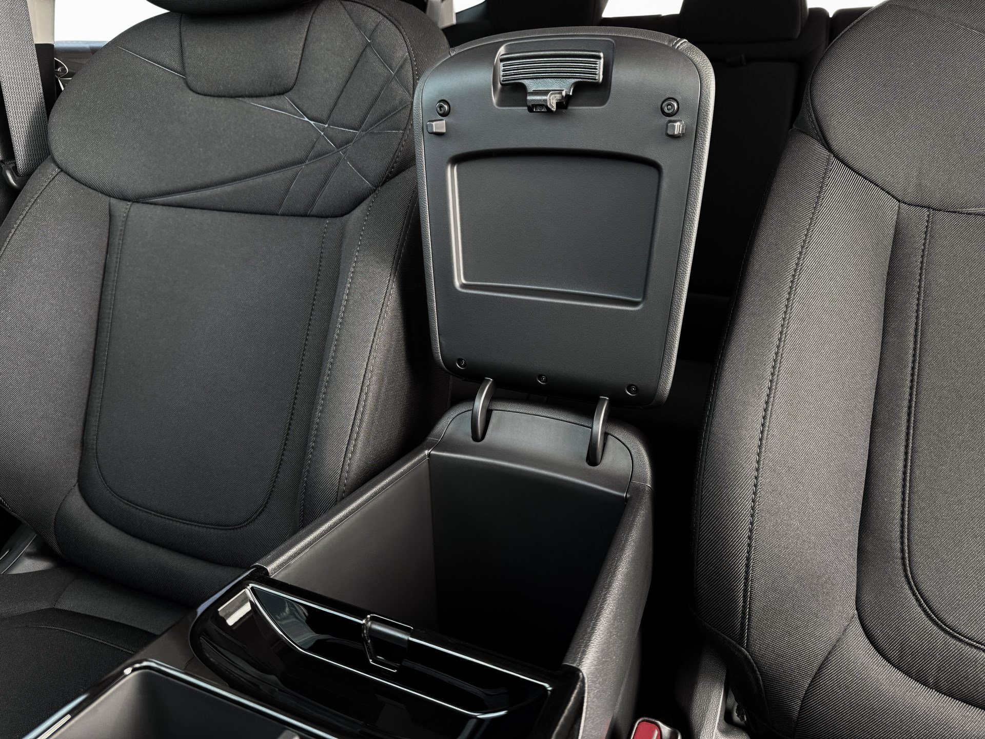New 2026 Creamy White Pearl Hyundai SEL image 19