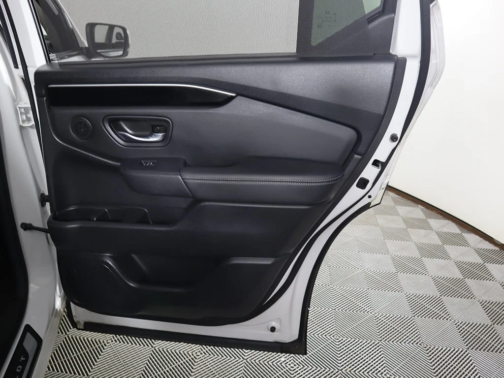 2025 Honda Pilot EX-L - Photo 26