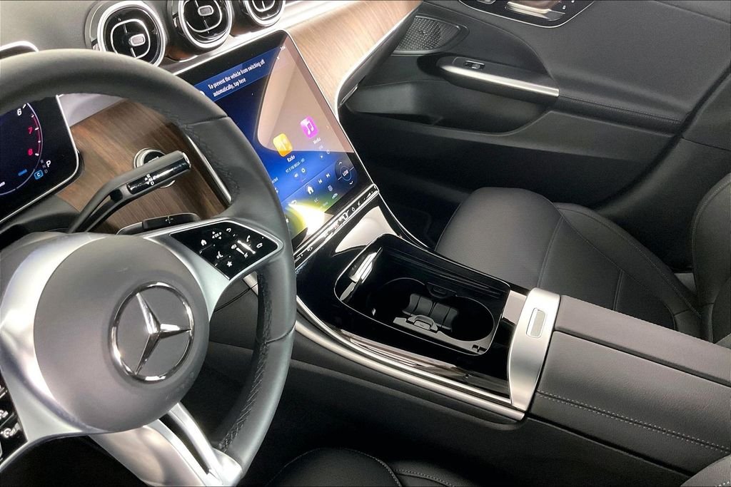 2025 Mercedes-Benz C-Class Sedan C 300 - Photo 12