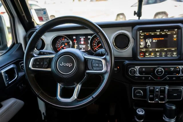 Used 2022 Bright White Clearcoat Jeep High Altitude image 6