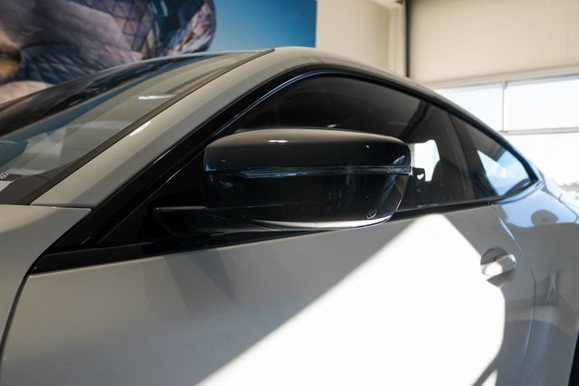 New 2026 Mineral White Metallic BMW 430i xDrive image 9