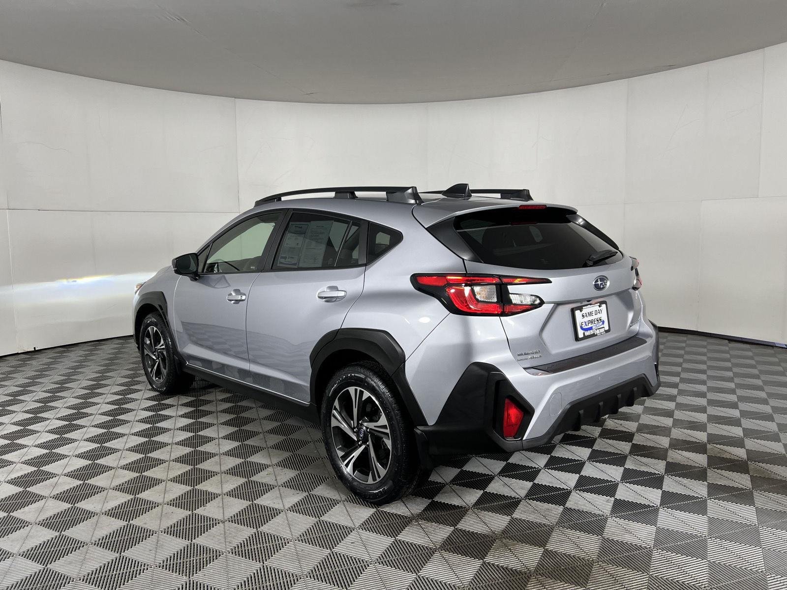 Used 2024 Ice Silver Metallic Subaru Premium image 7