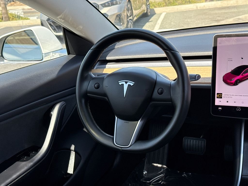 Used 2019 White Tesla Standard Range Plus image 23