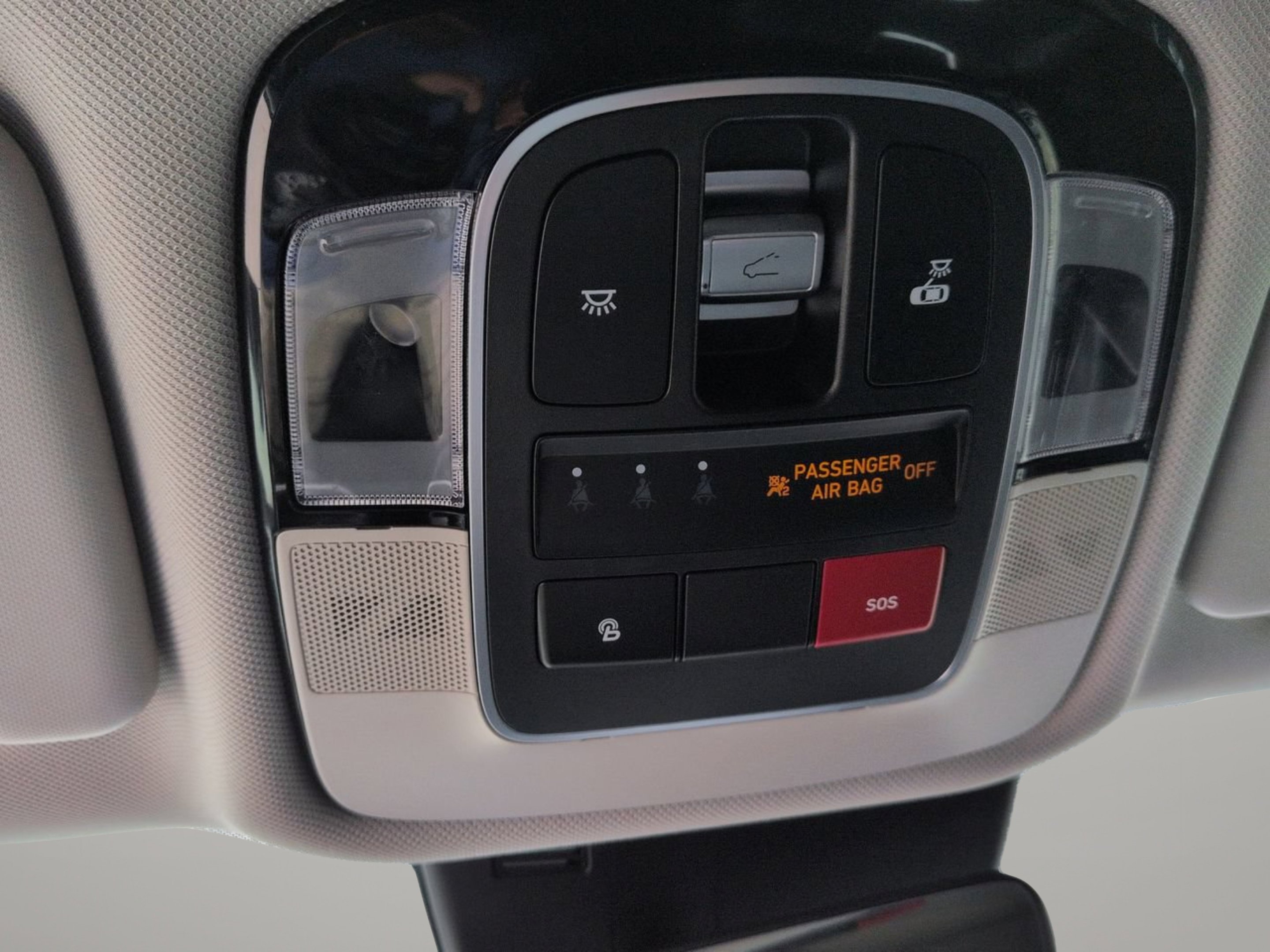 Used 2024 White Pearl Hyundai Limited image 20