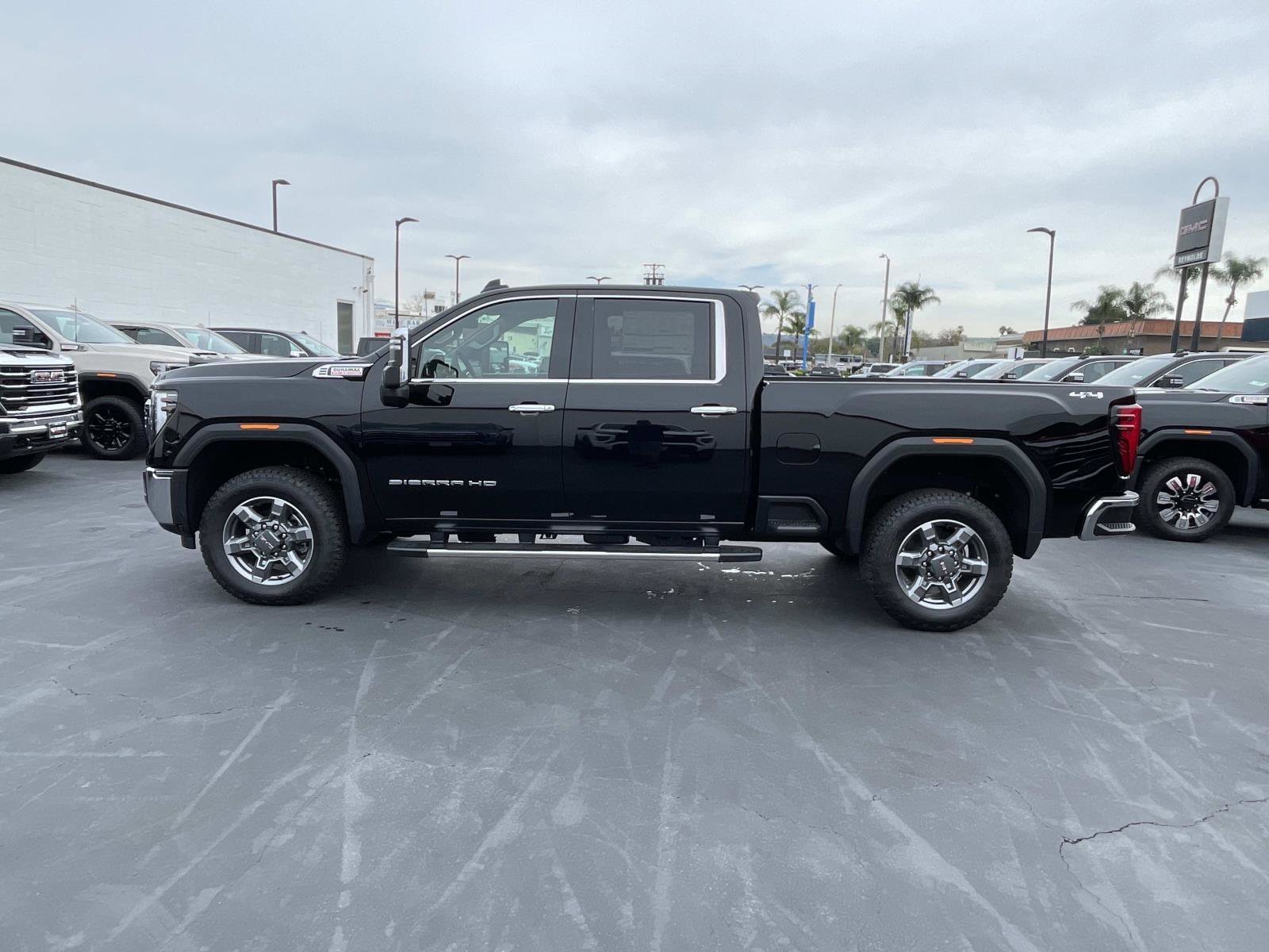2026 GMC Sierra 3500HD SLT - Photo 8