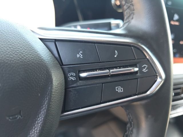 Used 2025 Gray Chevrolet Z71 image 21