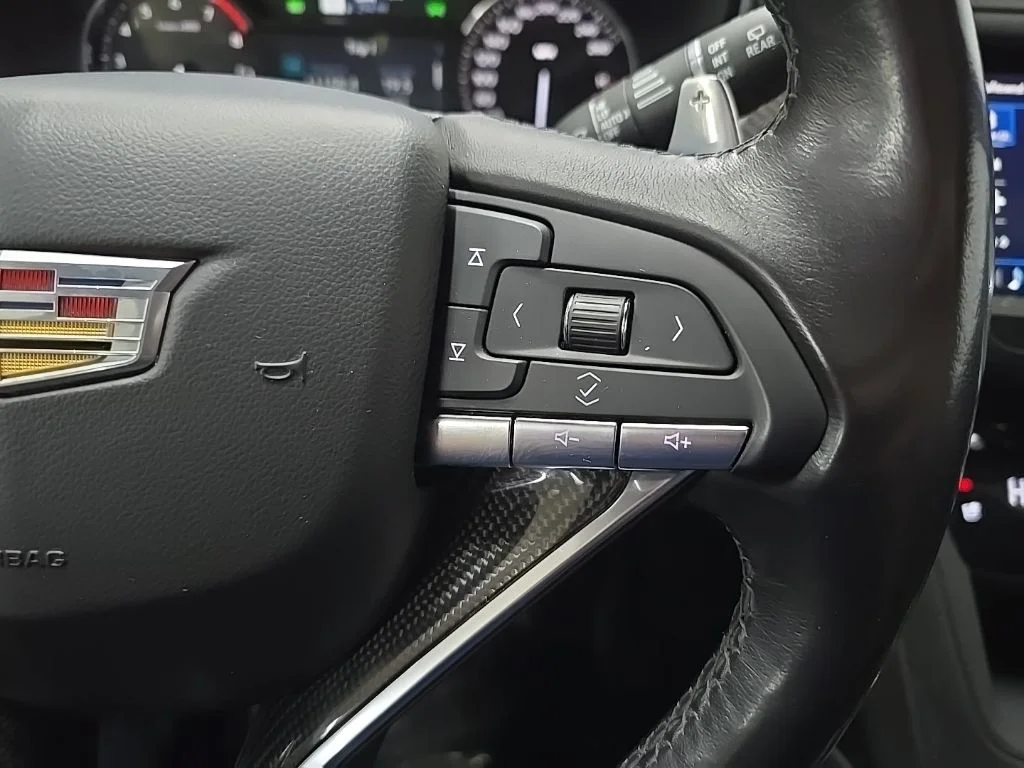 Used 2021 Crystal White Tricoat Cadillac Sport image 24