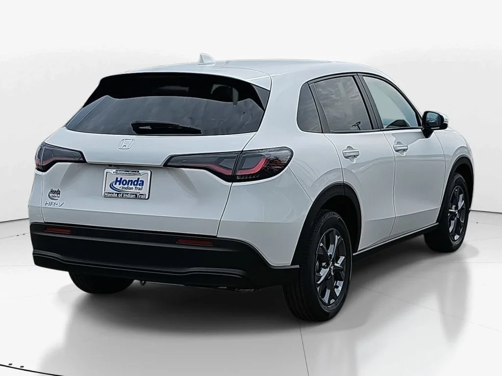 New 2026 Platinum White Pearl Honda LX image 9