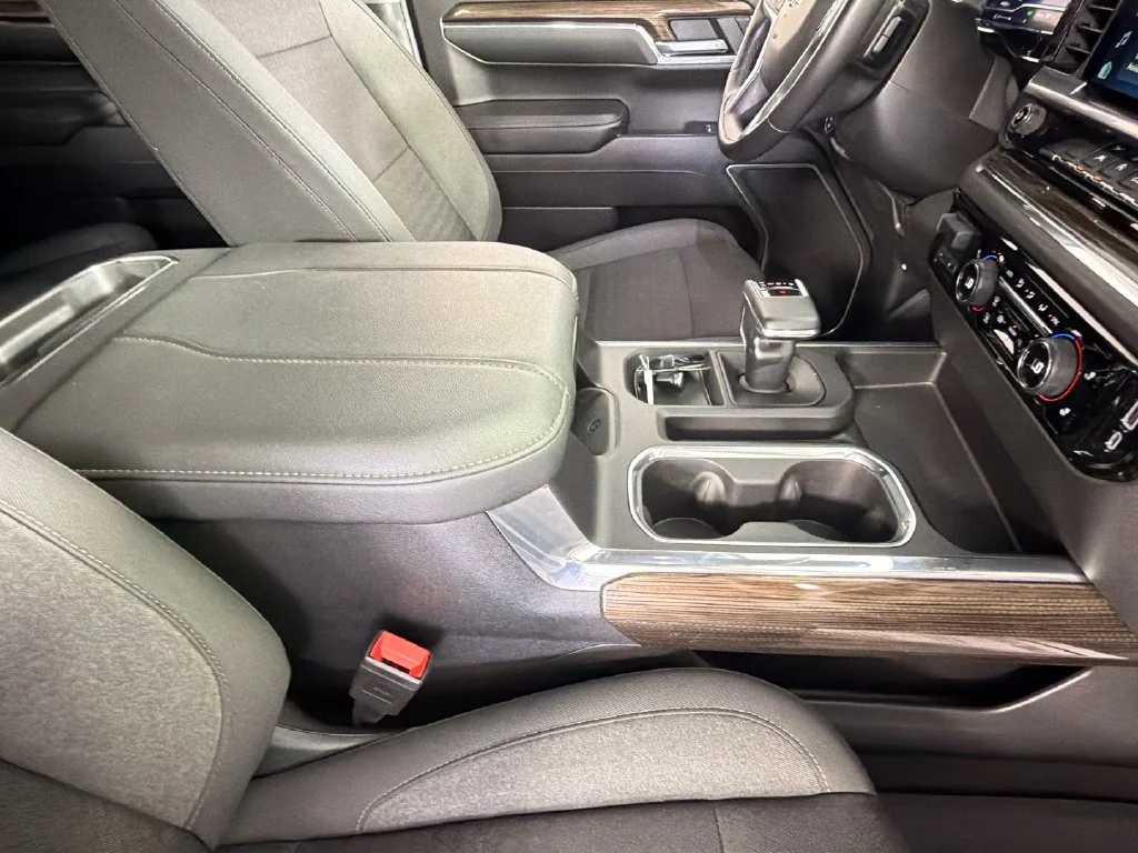 Used 2023 STERLING GRAY METALLIC Chevrolet RST image 36
