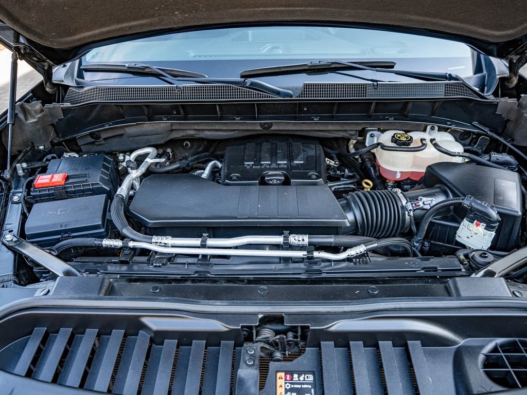 Used 2024 Black Chevrolet Custom image 39