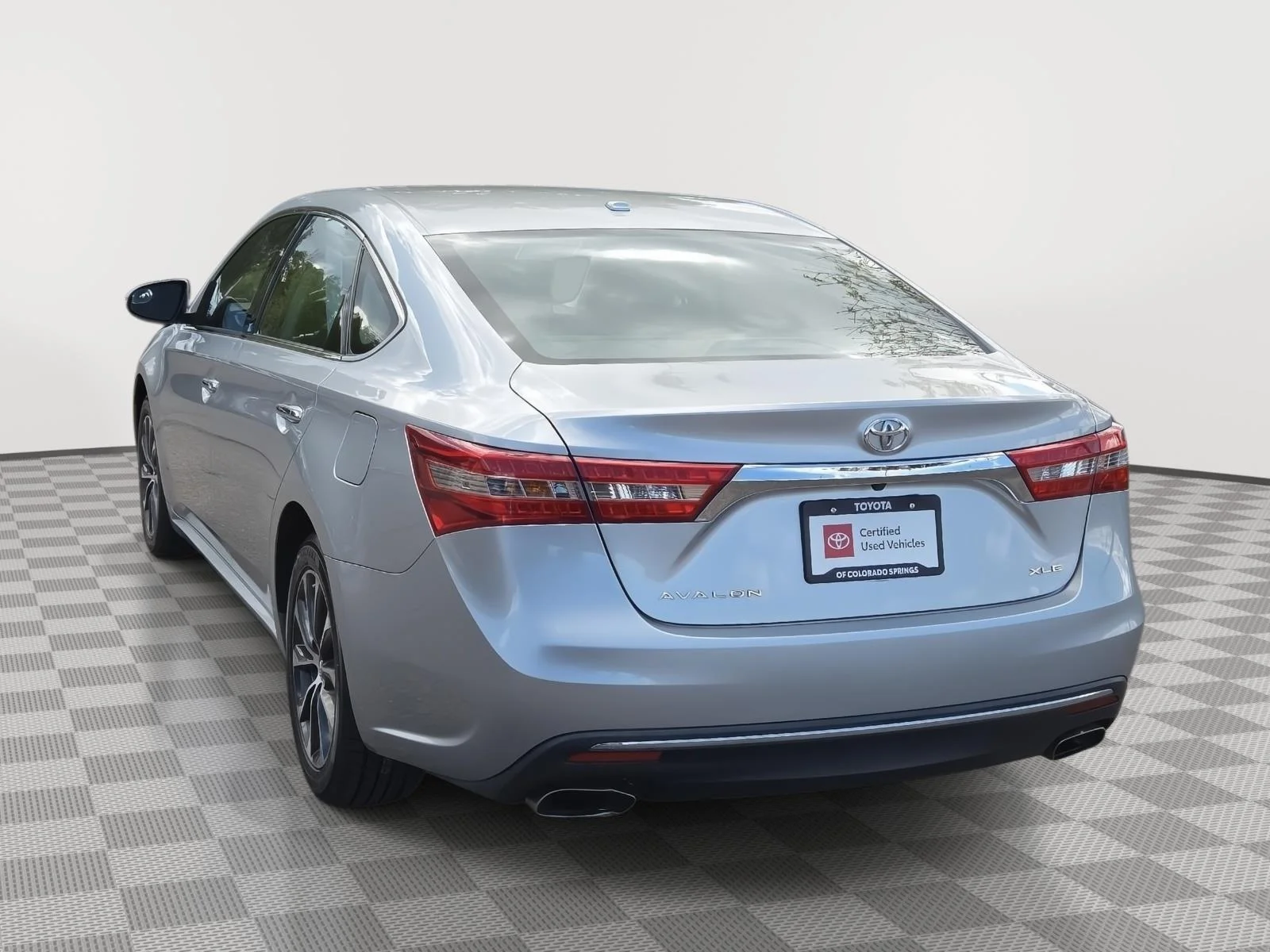 Certified Used 2018 Cosmic Gray Mica Toyota Limited image 7