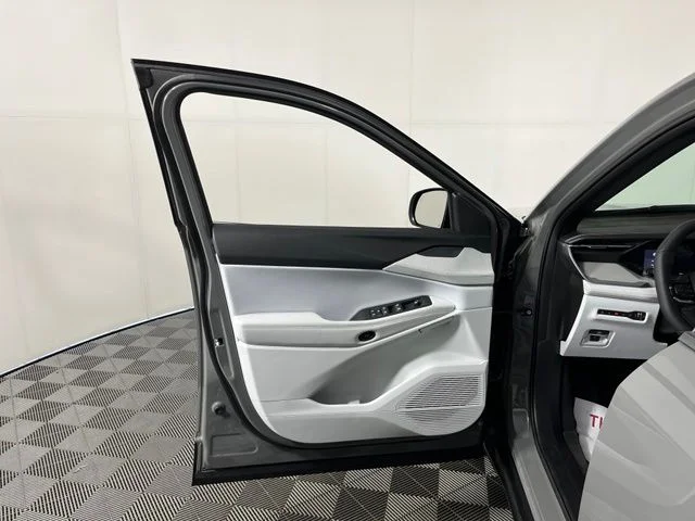 Used 2026 Gray Jeep Laredo image 15