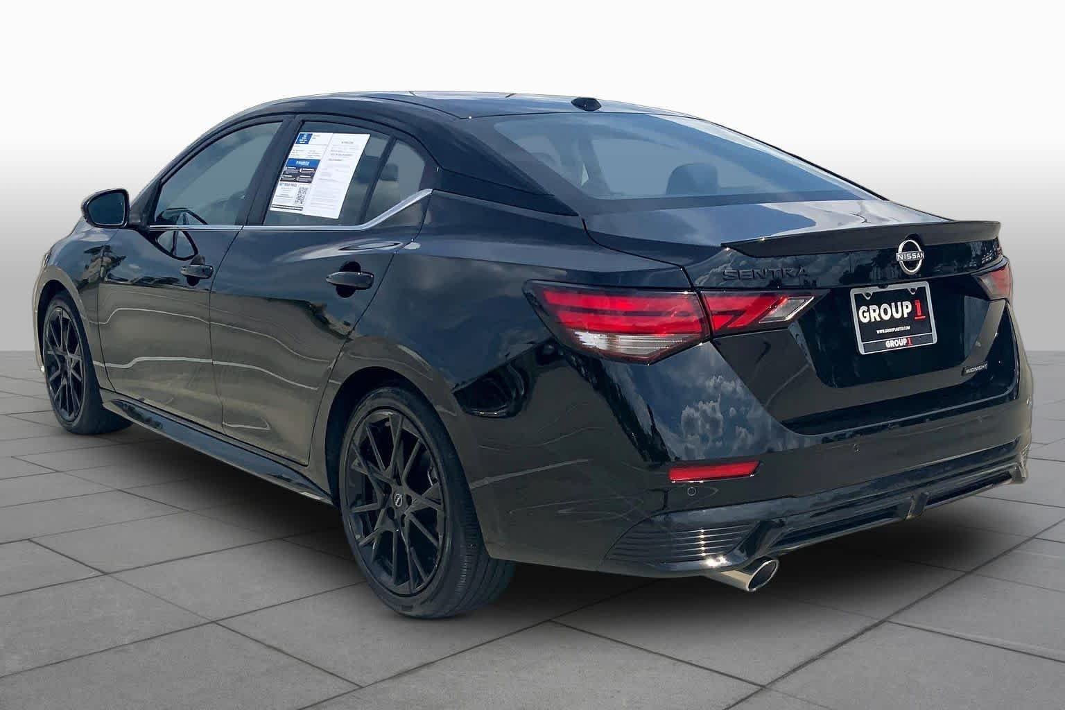 Used 2025 Super Black Nissan SR image 12