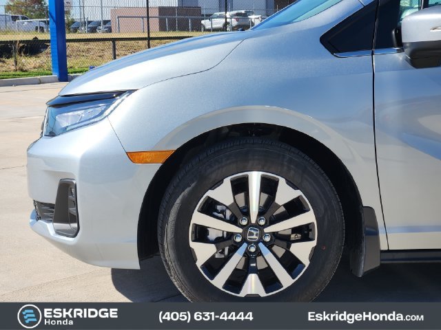 Certified Used 2026 Solar Silver Metallic Honda EX-L image 8