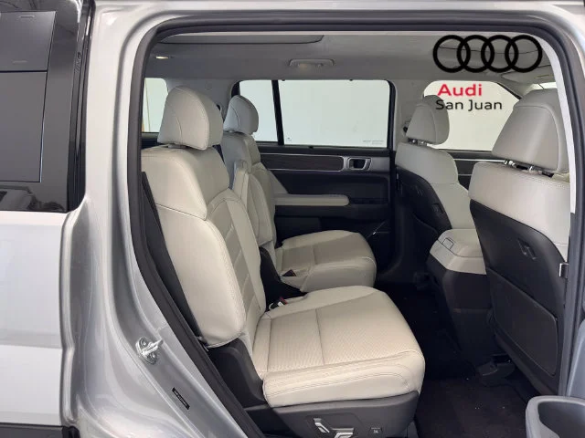 Used 2025 Silver Hyundai Calligraphy image 18