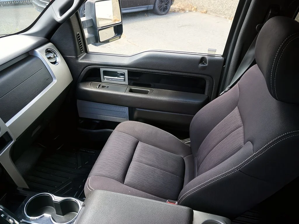 2010 Ford F-150 Platinum - Photo 34