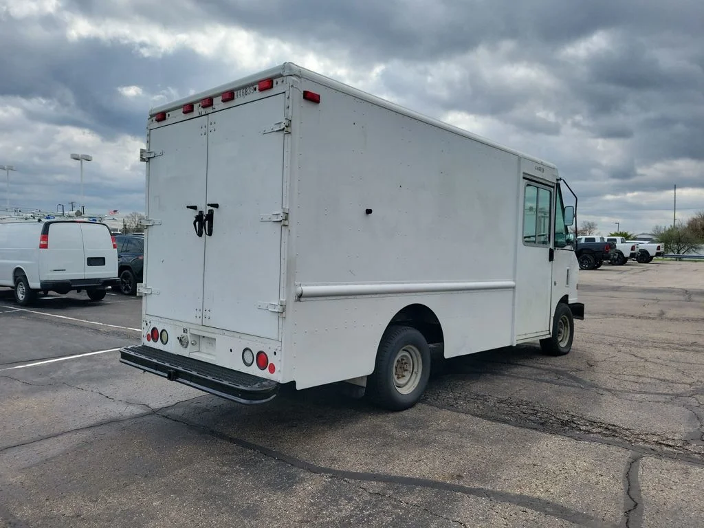 Used 2012  Ford Base image 7