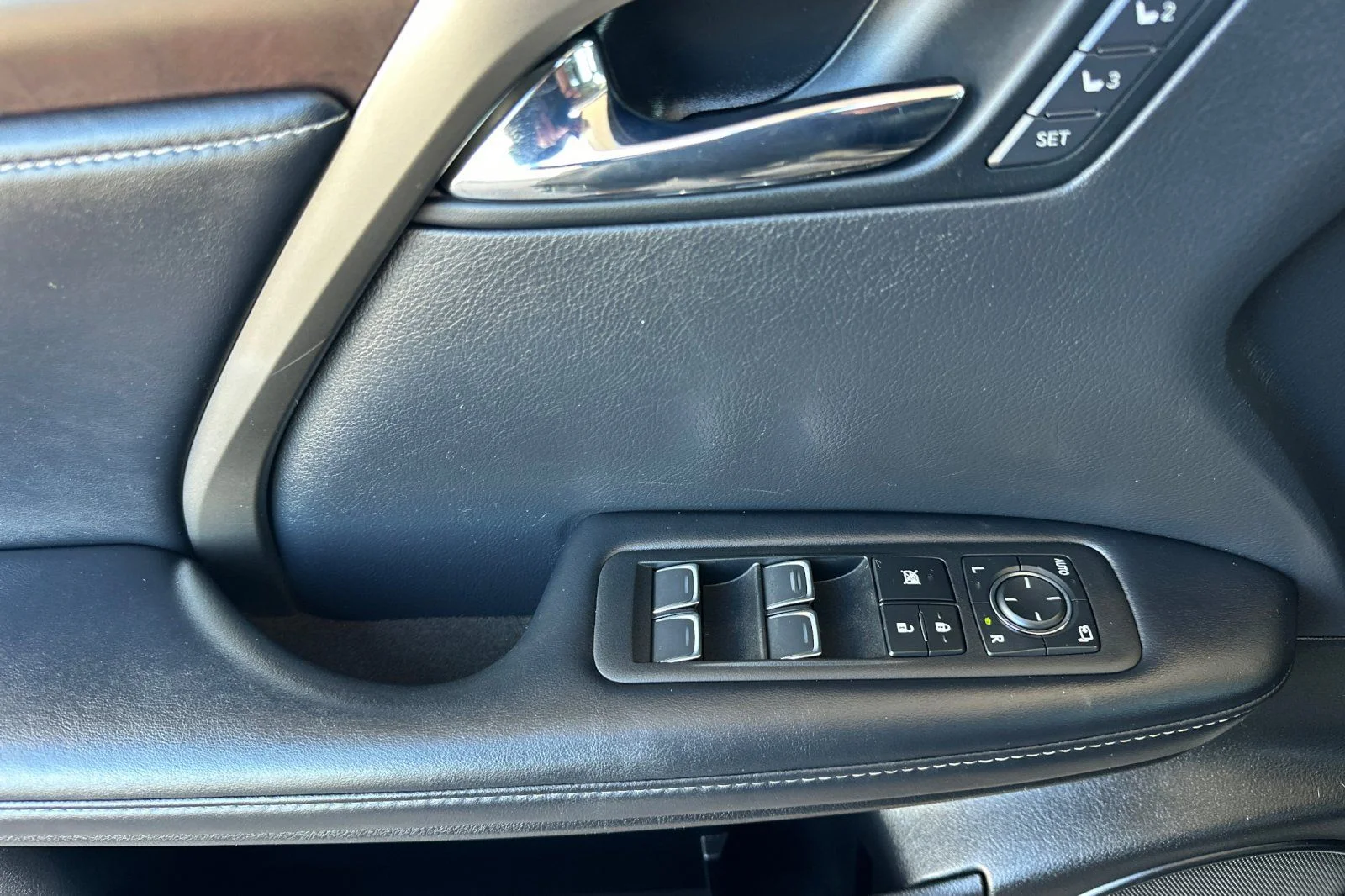 Used 2021 Silver Lexus 350 image 8