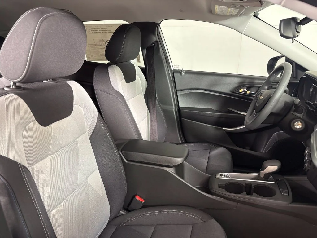 2026 Chevrolet Trax LS - Photo 19