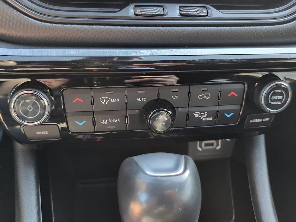 Used 2023 Gray Jeep Trailhawk image 18