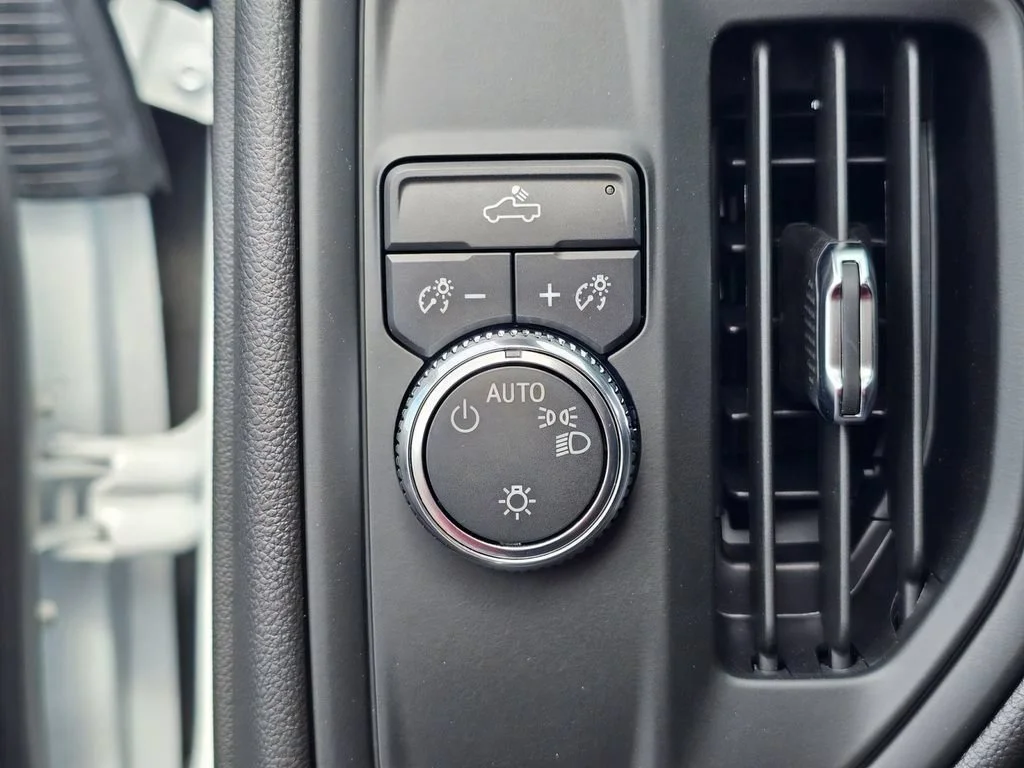 2025 GMC Sierra 2500HD Pro - Photo 19