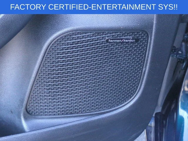 Used 2023 Blue Chrysler Limited image 15