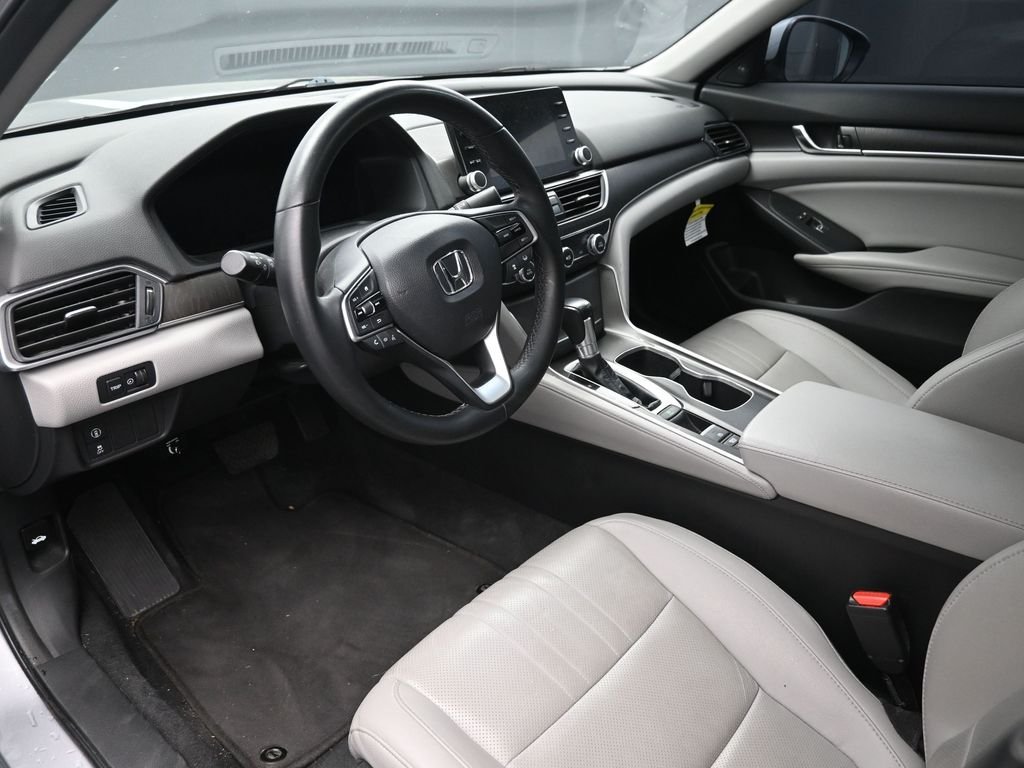 Used 2019 Silver Honda EX-L image 19