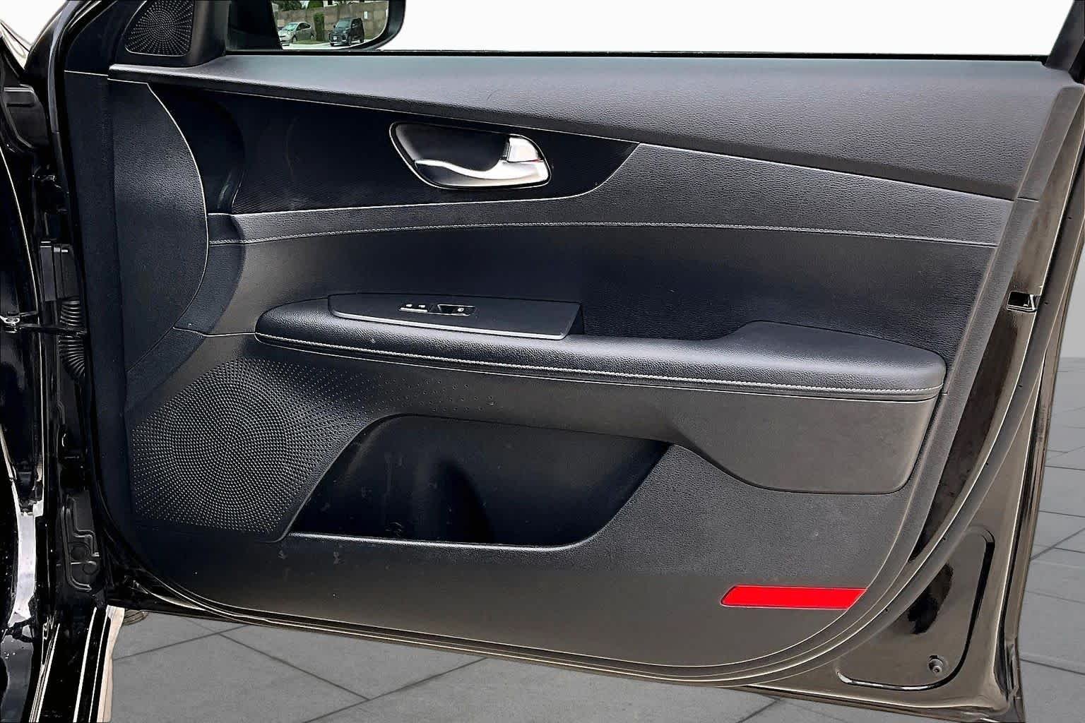 Used 2020 Aurora Black Kia GT-Line image 20