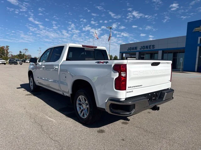 New 2026 Summit White Chevrolet LT image 21