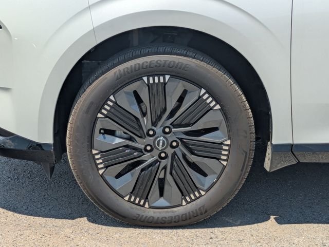 New 2026 Everest White Pearl TriCoat Nissan Platinum image 11
