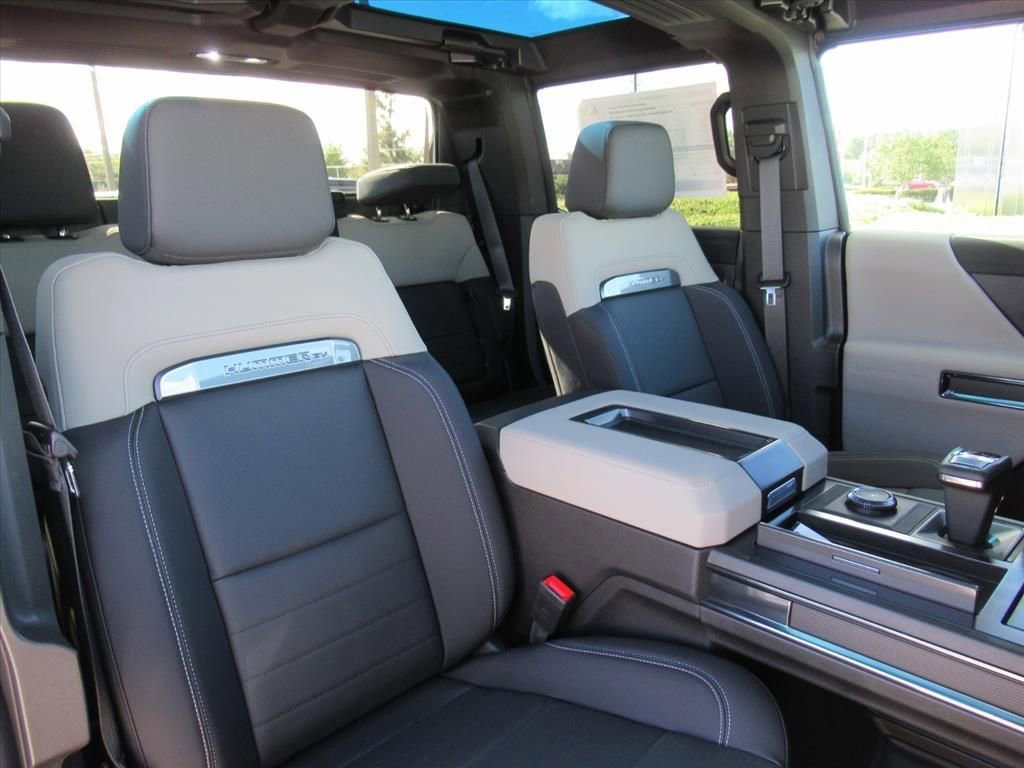 2026 GMC HUMMER EV 2X - Photo 12