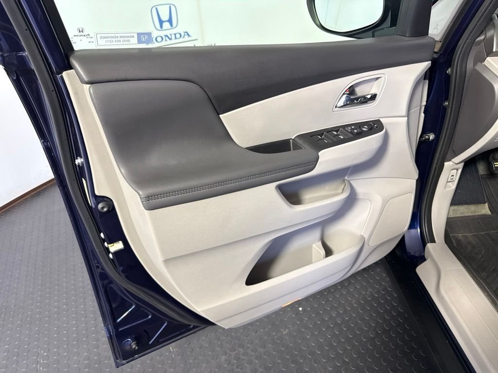 2016 Honda Odyssey EX-L - Photo 12