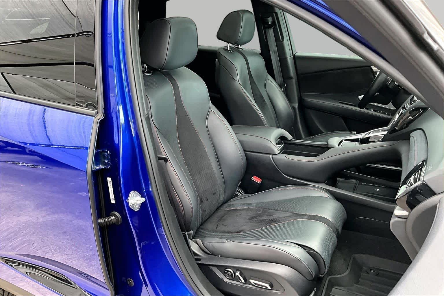 Used 2024 Apex Blue Pearl Acura w/A-Spec Advance Package image 9