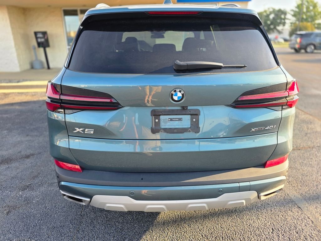 Used 2024 Blue Ridge Mountain Metallic BMW xDrive40i image 3