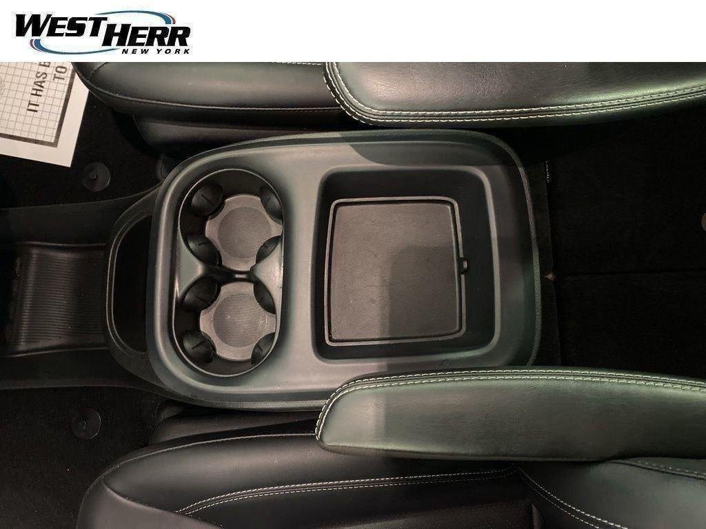 Used 2026 Red Hot Pearlcoat Chrysler Select image 7