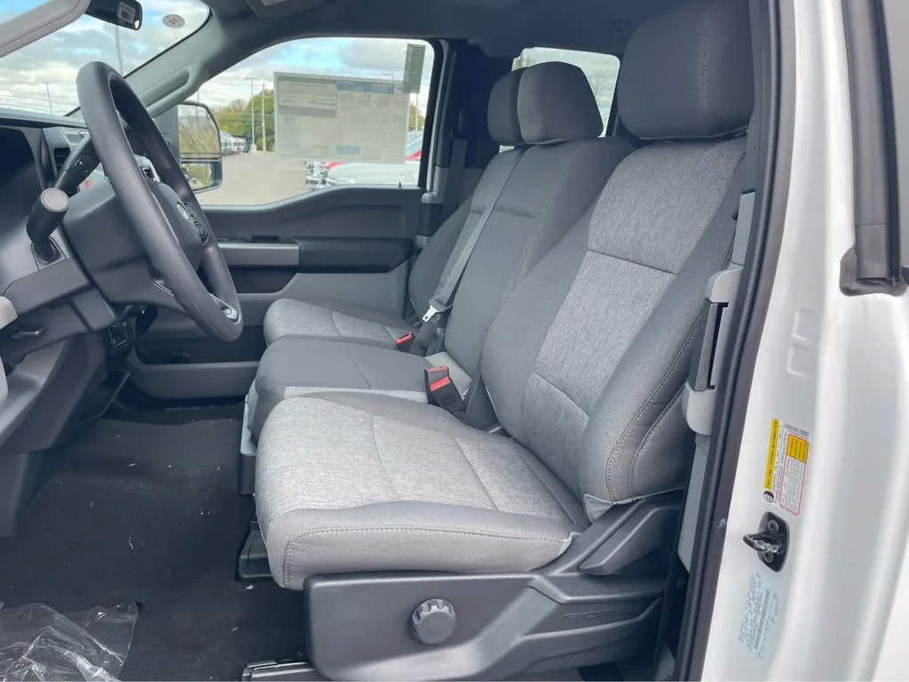 New 2026 Oxford White Ford F-350® XL image 30