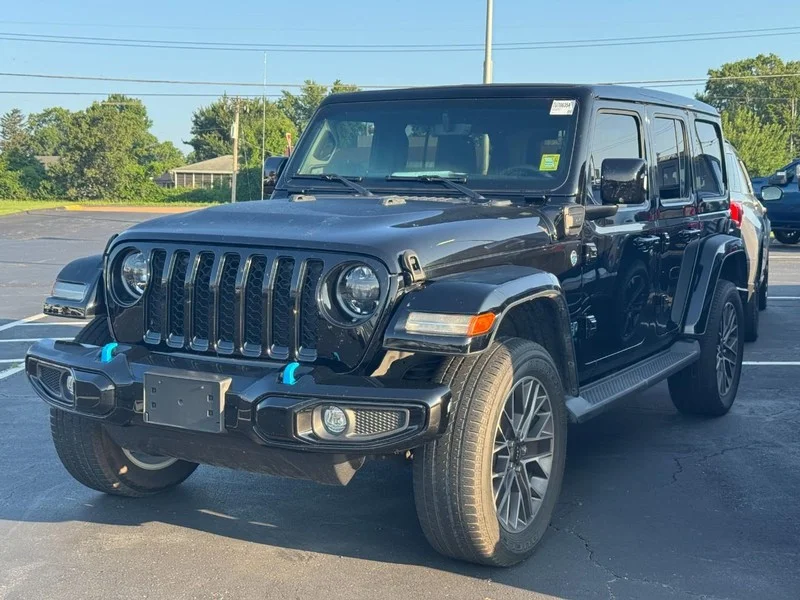 Used 2023 Black Clearcoat Jeep Sahara High Altitude image 1