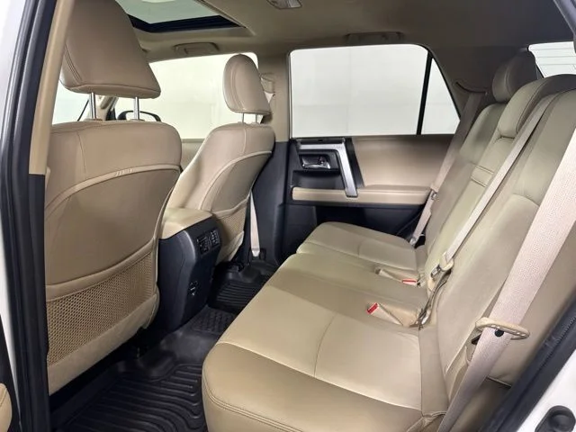 Used 2018 Super White Toyota SR5 Premium image 12