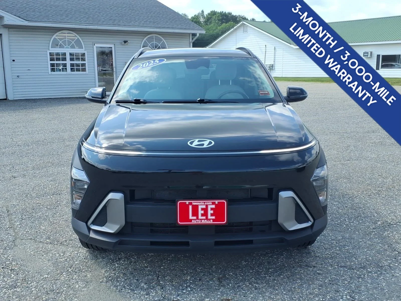 Used 2025 Abyss Black Hyundai SEL image 2