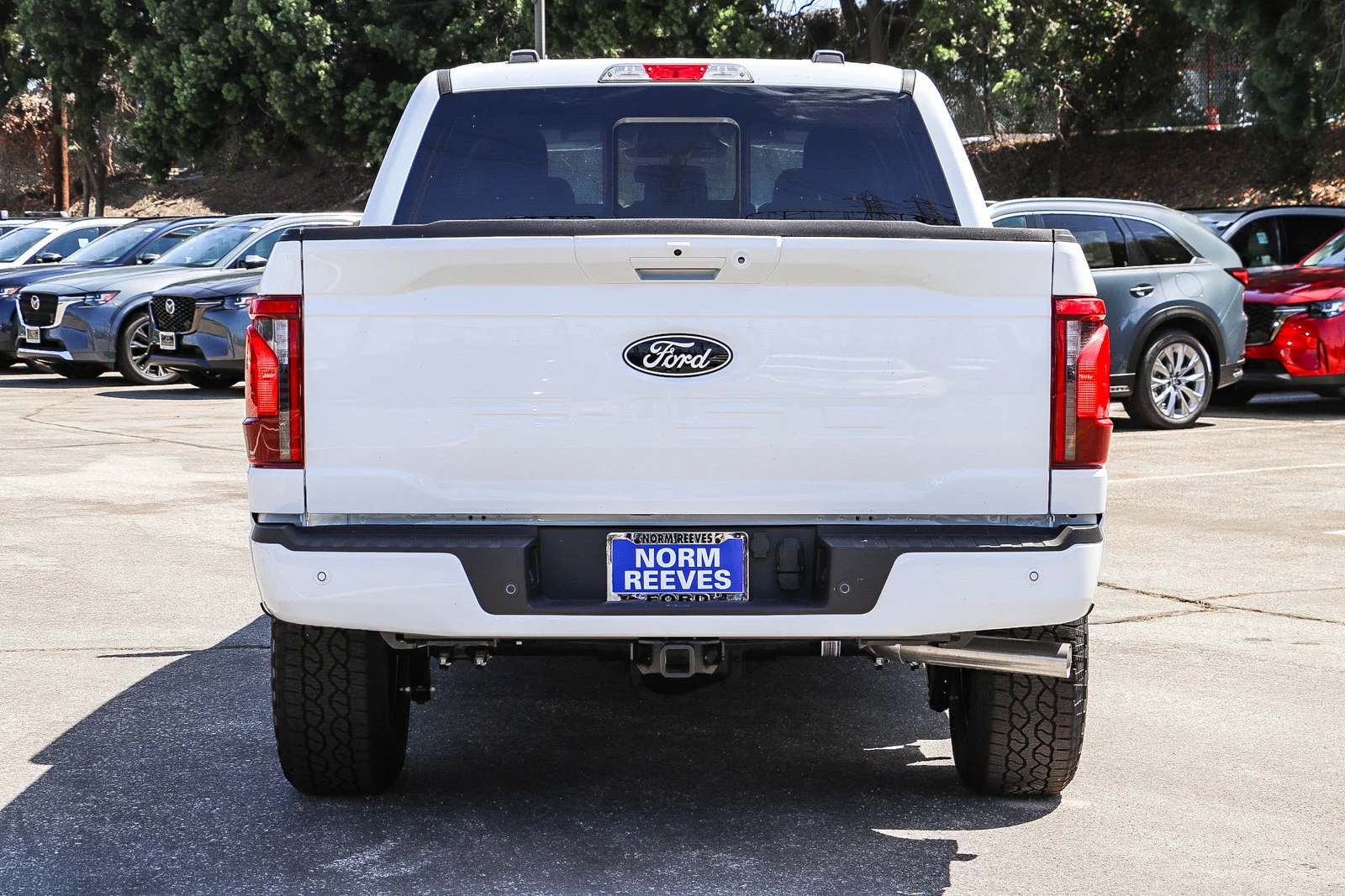 New 2026 Oxford White Ford XLT image 7