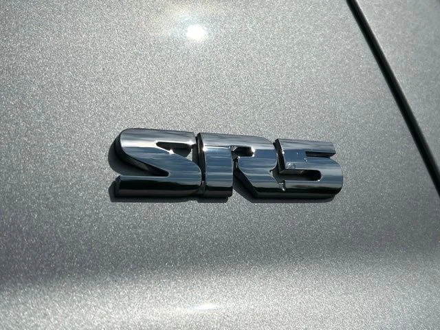 Used 2017 Silver Toyota SR5 image 15