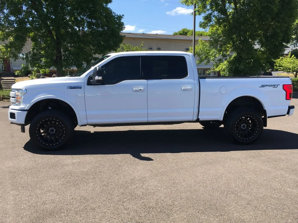 Used 2018 White Ford Lariat image 3