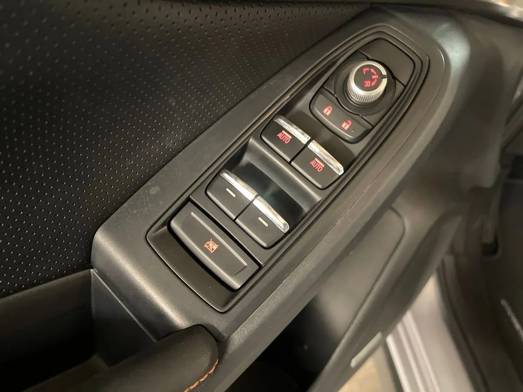 Used 2019 Silver Subaru 2.0i Limited image 16