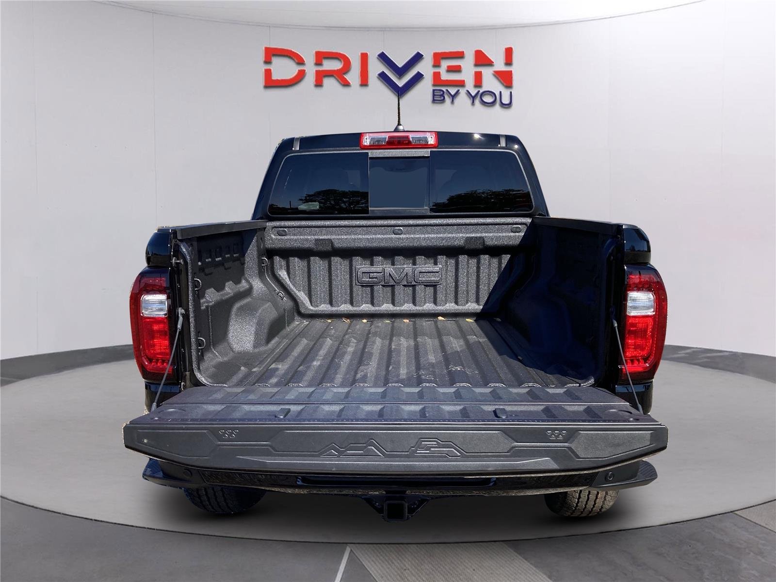 New 2026 Onyx Black GMC Elevation image 33