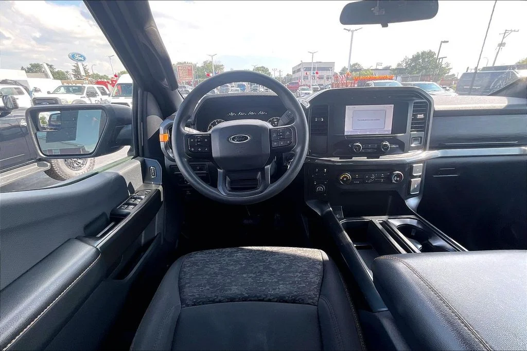 Used 2022 Blue Ford Tremor image 4