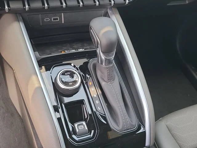 New 2026 Summit White Chevrolet ZR2 image 29