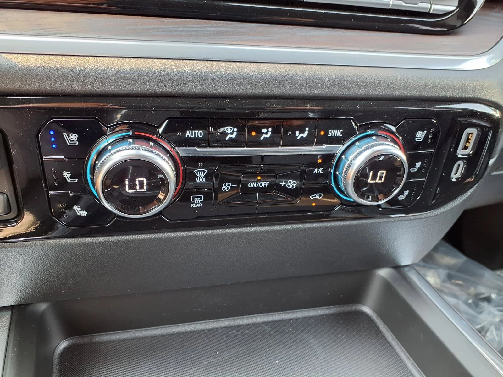 New 2026 Sterling Metallic GMC SLT image 6