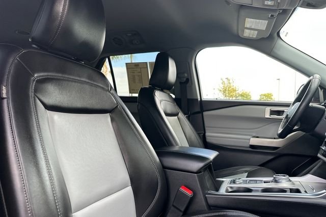 Used 2022 Red Ford XLT image 16